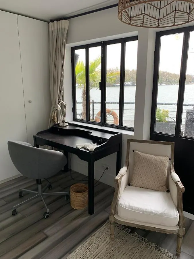 Loft Sur L'Eau Avec Parking Apartment Paris
