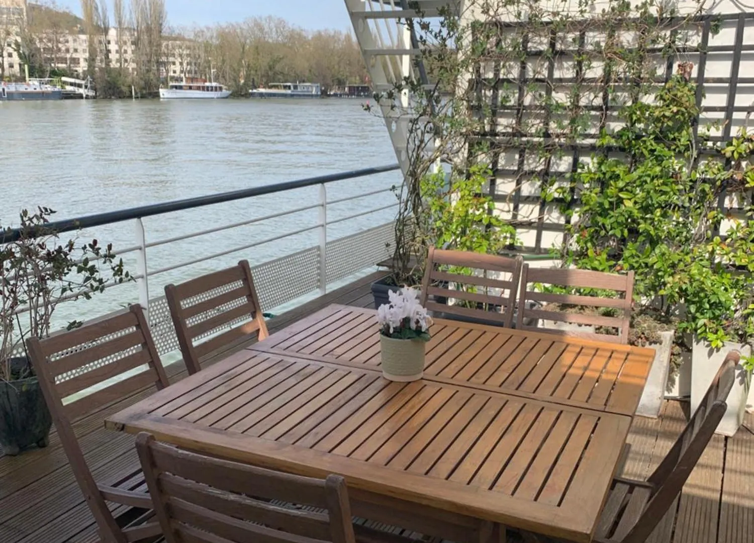Loft Sur L'Eau Avec Parking Apartment Paris